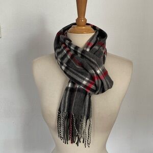 L'Accessorio Italiano Black /‎ Gray Plaid Scarf 57" x 11"